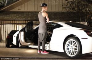 Justin-Bieber-and-his-White-Ferrari-458-Italia-with-custom-wheels...