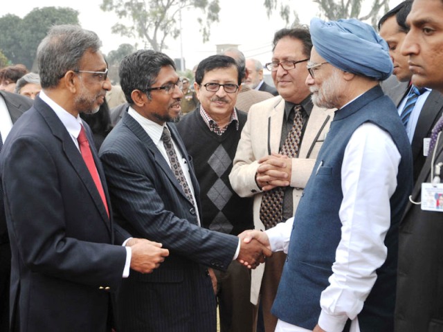 The Prime Minister, Dr. Manmohan Singh meeting the Scientist 