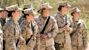 Female soldiers in the US military. 