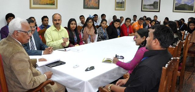 28th Know India Programme participants call on Governor at Raj Bhavan Srinagar-19 A