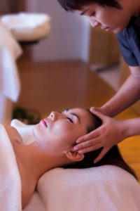 eforea spa - Head massage 1