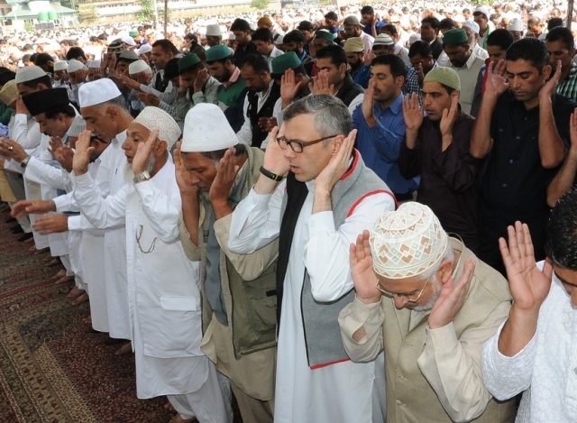 JK Chief Minister, Omar Abdullah offering  Eid prayers at Dargah Hazratbal 