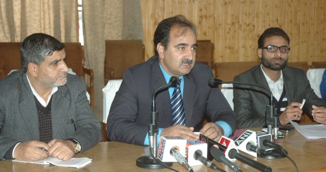 District Election Officer Dr. Farooq Ahmad briefing media 