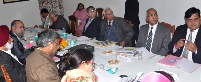  GOVERNOR CHAIRING KASHMIR UNIVERSITY COUNCIL MEETING