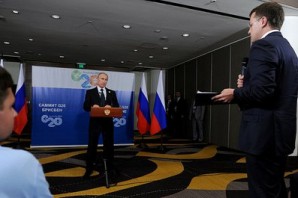 "We gave a lot of attention to issues concerning Ukraine of course during the bilateral meetings. As far as sanctions go, we discussed the view that sanctions are harmful for everyone concerned, for those hit by the sanctions and for those who impose them", Putin said. 