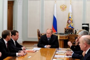 Putin hold meeting with key advisors including his top spy master Mikhail Fradkov, Director of Russia's Foreign Intelligence Agency (SVR). 