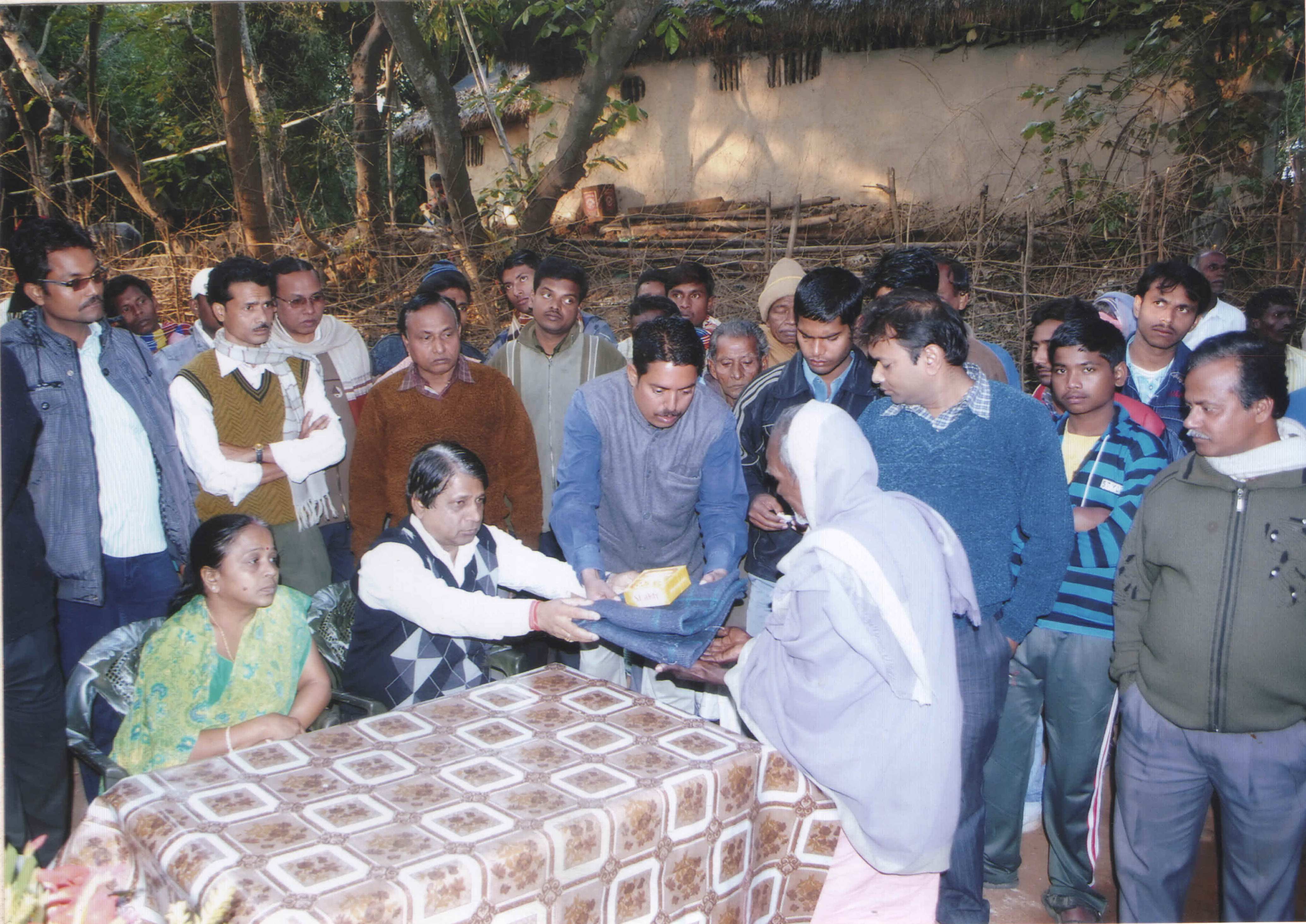 Blanket Distribution at Shyamraipur 2