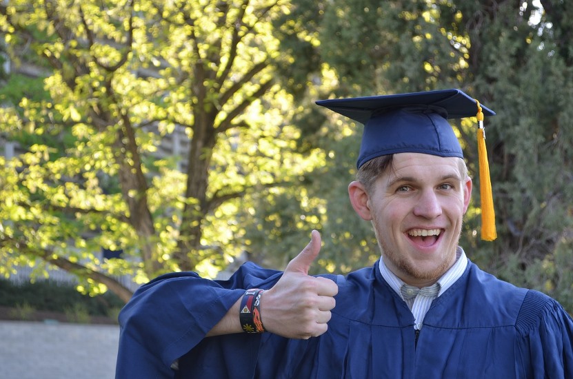 4 Good Reasons You Should Get a College Degree