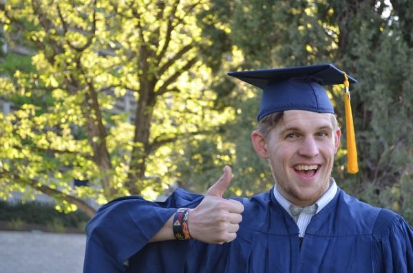 4 Good Reasons You Should Get a College Degree