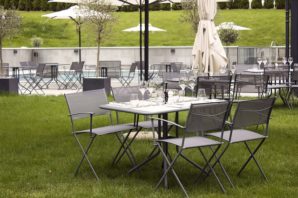 Top 5 Ideas For Your Outdoor Furniture And Decoration